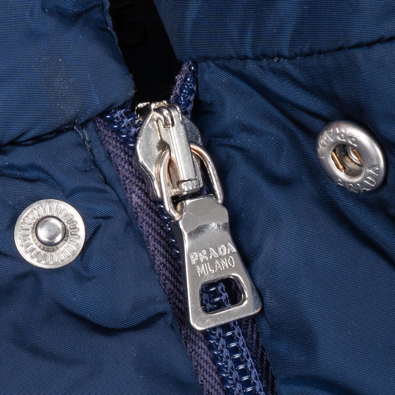 Prada Chest Applique Puffer Veste (M)