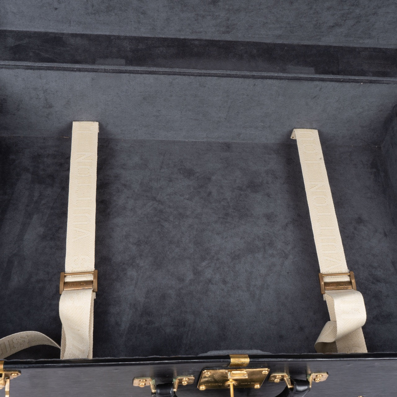 Louis Vuitton Epi Leather Noir Alzer 65 Trunk Koffer