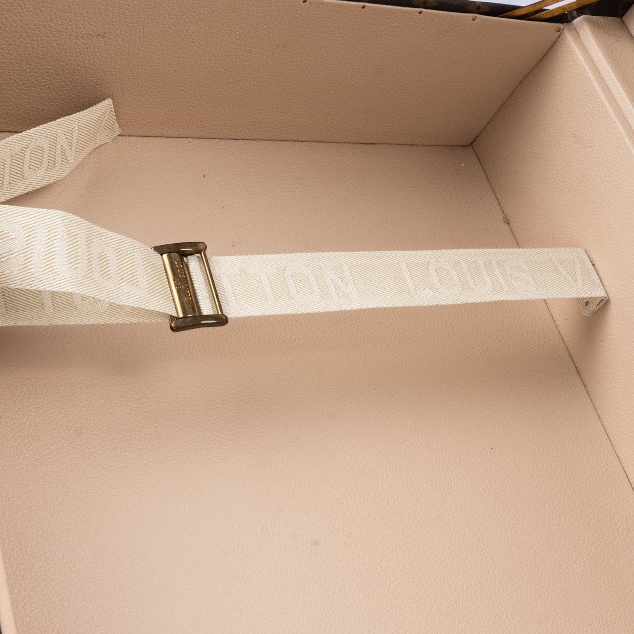 Louis Vuitton Canvas Monogram Bisten 65 Trunk Koffer