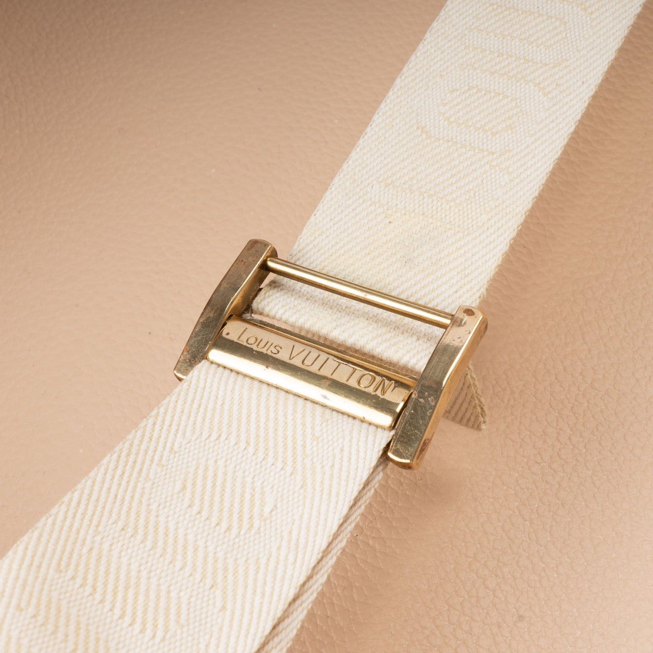 Louis Vuitton Canvas Monogram Bisten 70 Trunk Koffer