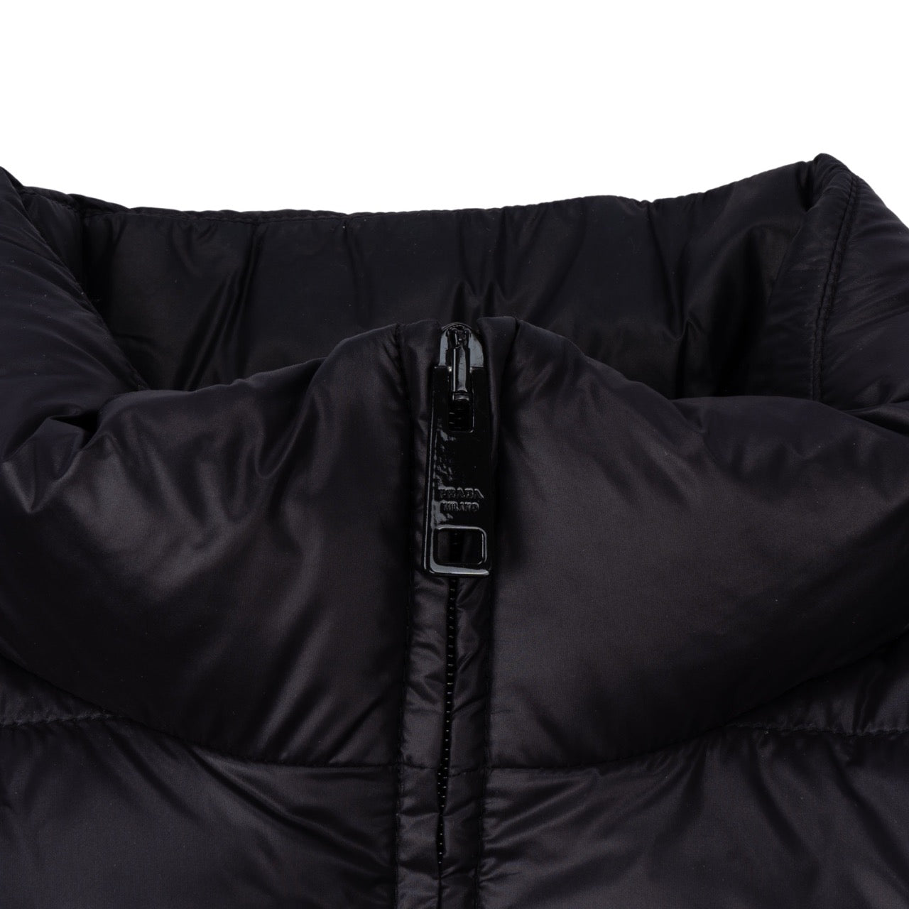Prada Triangle New Collection Puffer Veste (M-L)