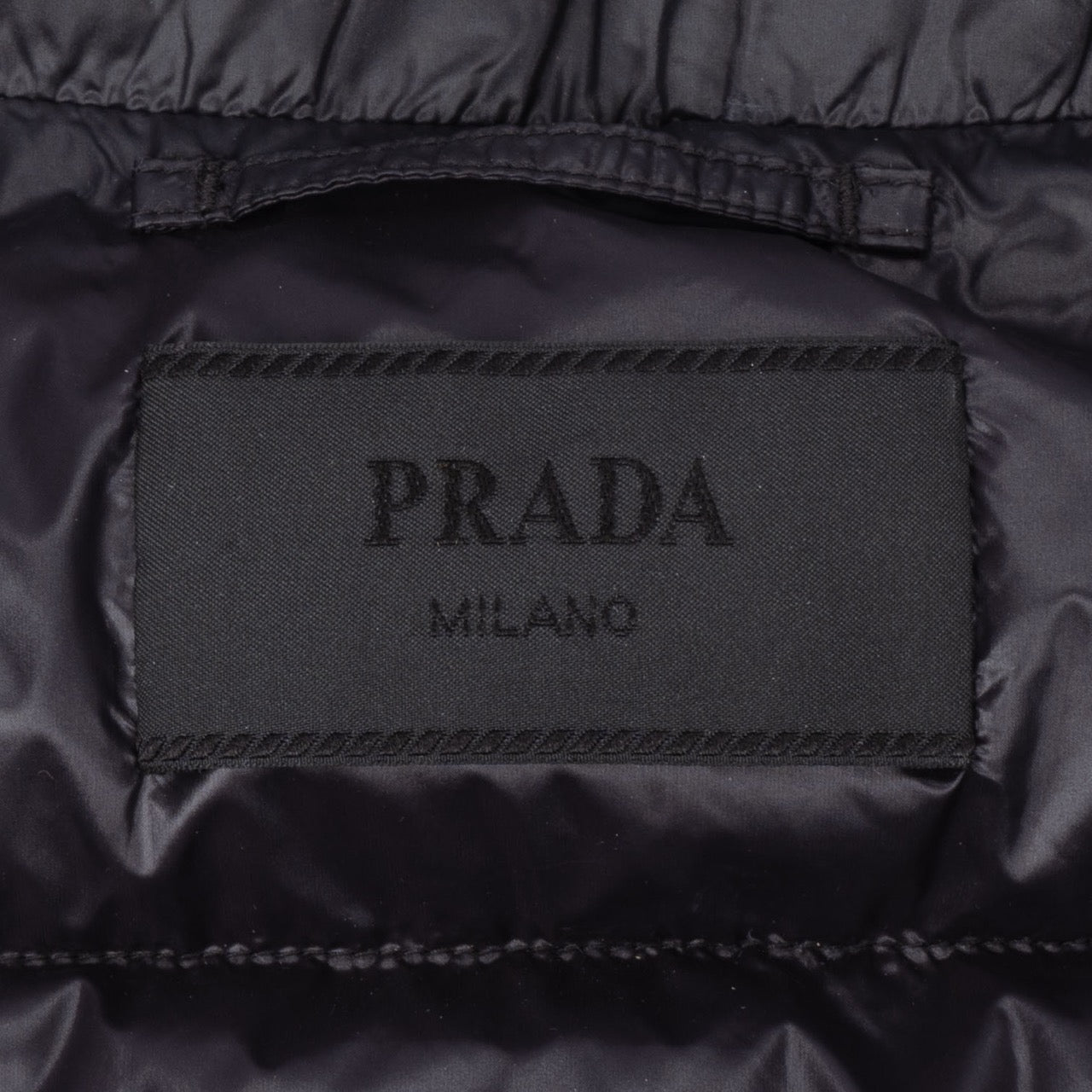 Prada Triangle New Collection Puffer Veste (M-L)