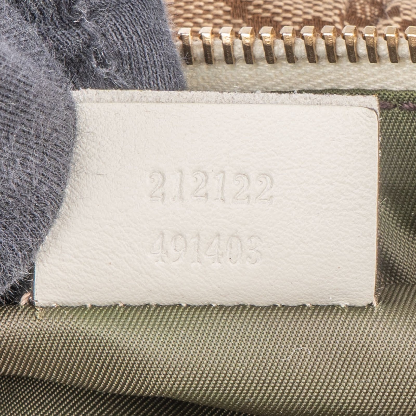 Gucci Monogram GG Canvas Charm Pochette Shoulder Bag - vintageandkickz