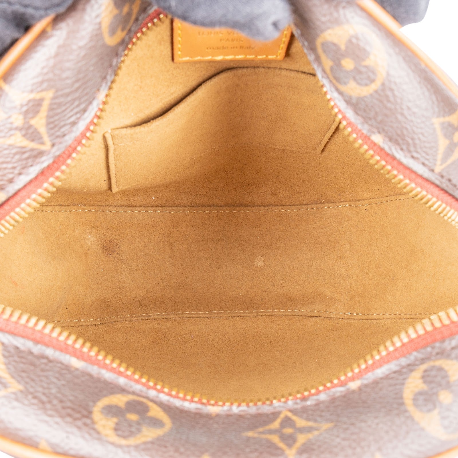 Louis Vuitton Monogram Canvas Boite Chapeau Souple MM Crossbody Bag - vintageandkickz