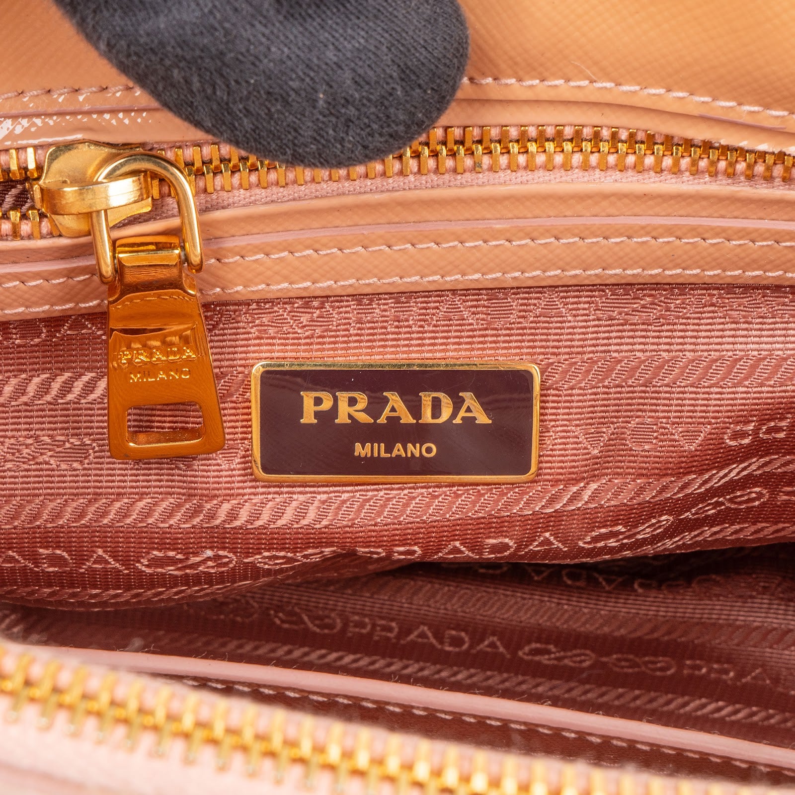 [🔄️B11 / F20] Prada Saffiano Vernice Galleria Small Bag Handbag - vintageandkickz