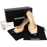 Chanel Bicolor Leather Cap-Toe Slingback Pumps (38,5)