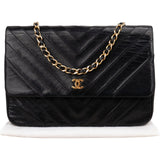 [🔄️B20 / F21] Chanel Lambskin Chevron Single Flap Crossbody Bag - vintageandkickz