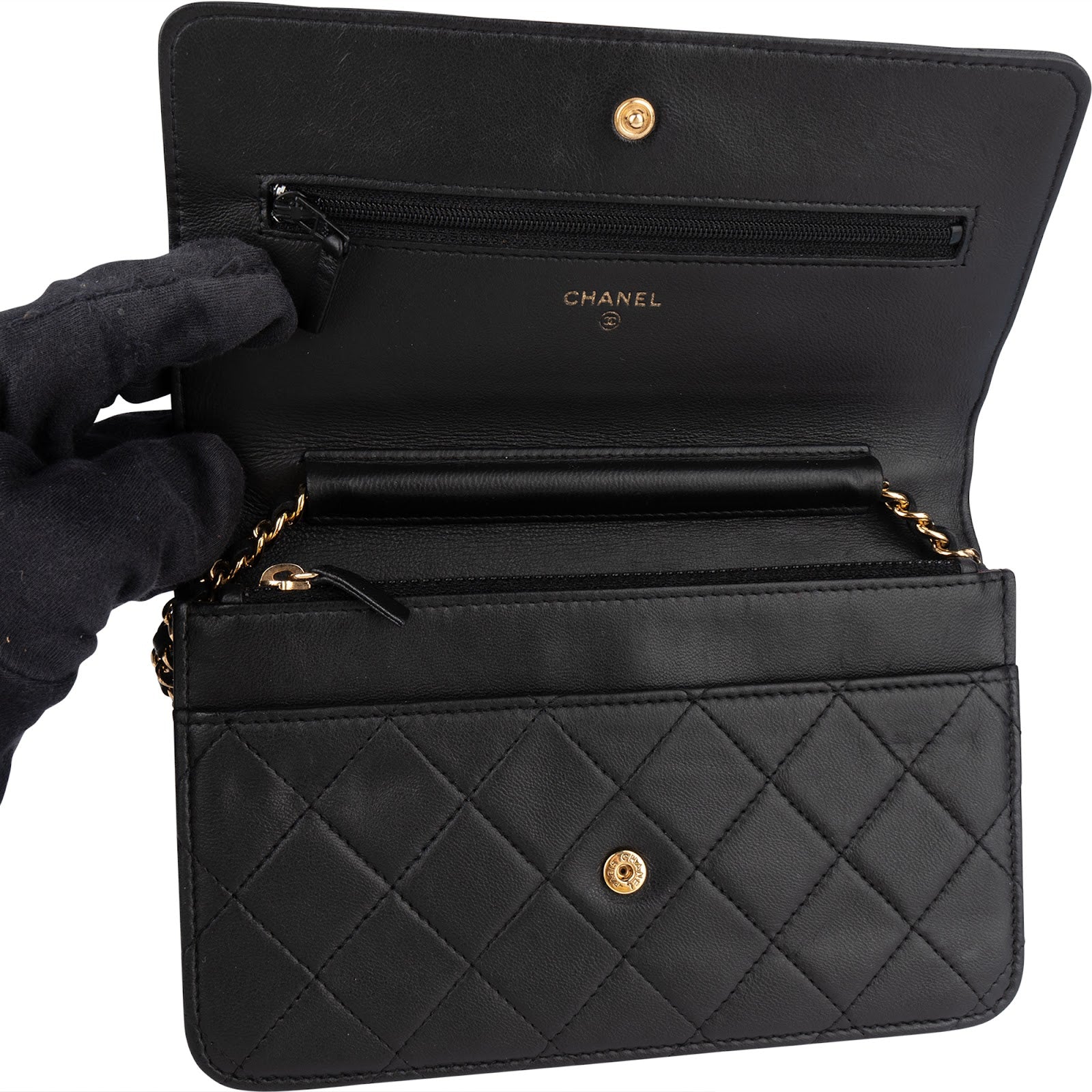 [🔄️B23 / F09] Chanel Quilted Lambskin on Chain Wallet - vintageandkickz