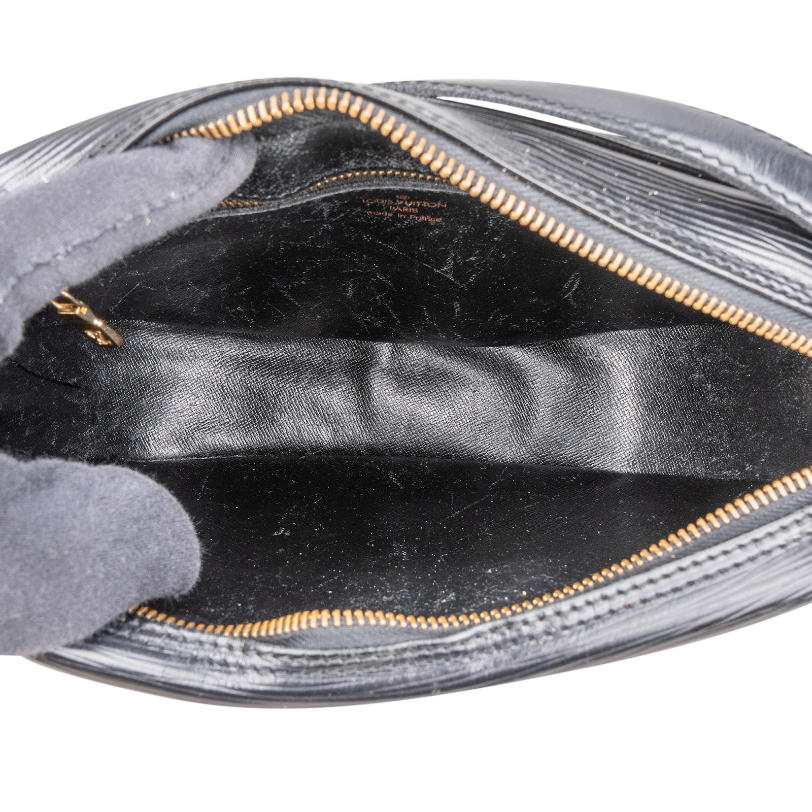 [🔄️B07 / F08] Louis Vuitton Noir Epi Leather Saint Cloud Crossbody Bag - vintageandkickz