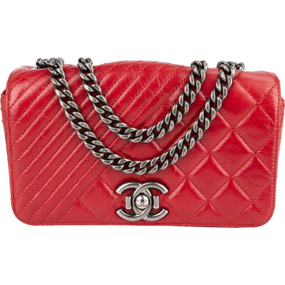 [🔄️B15 / F14] Chanel Quilted Calfskin Medium Boy Crossbody Bag - vintageandkickz