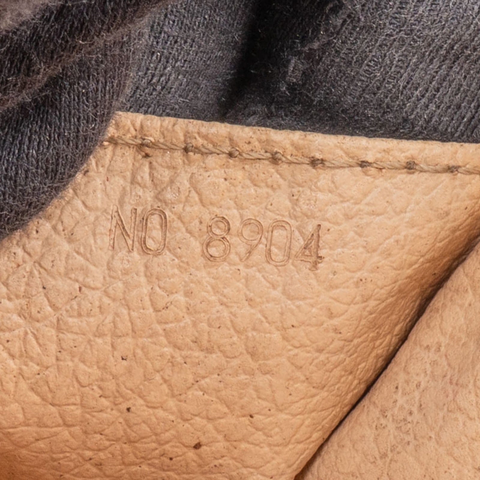 Louis Vuitton Monogram Canvas Trousse de Toilette 28 Clutch - vintageandkickz