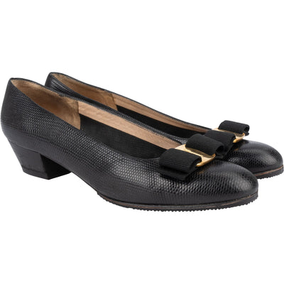 Salvatore Ferragamo Black Grained Leather Vara Pumps (38-39)