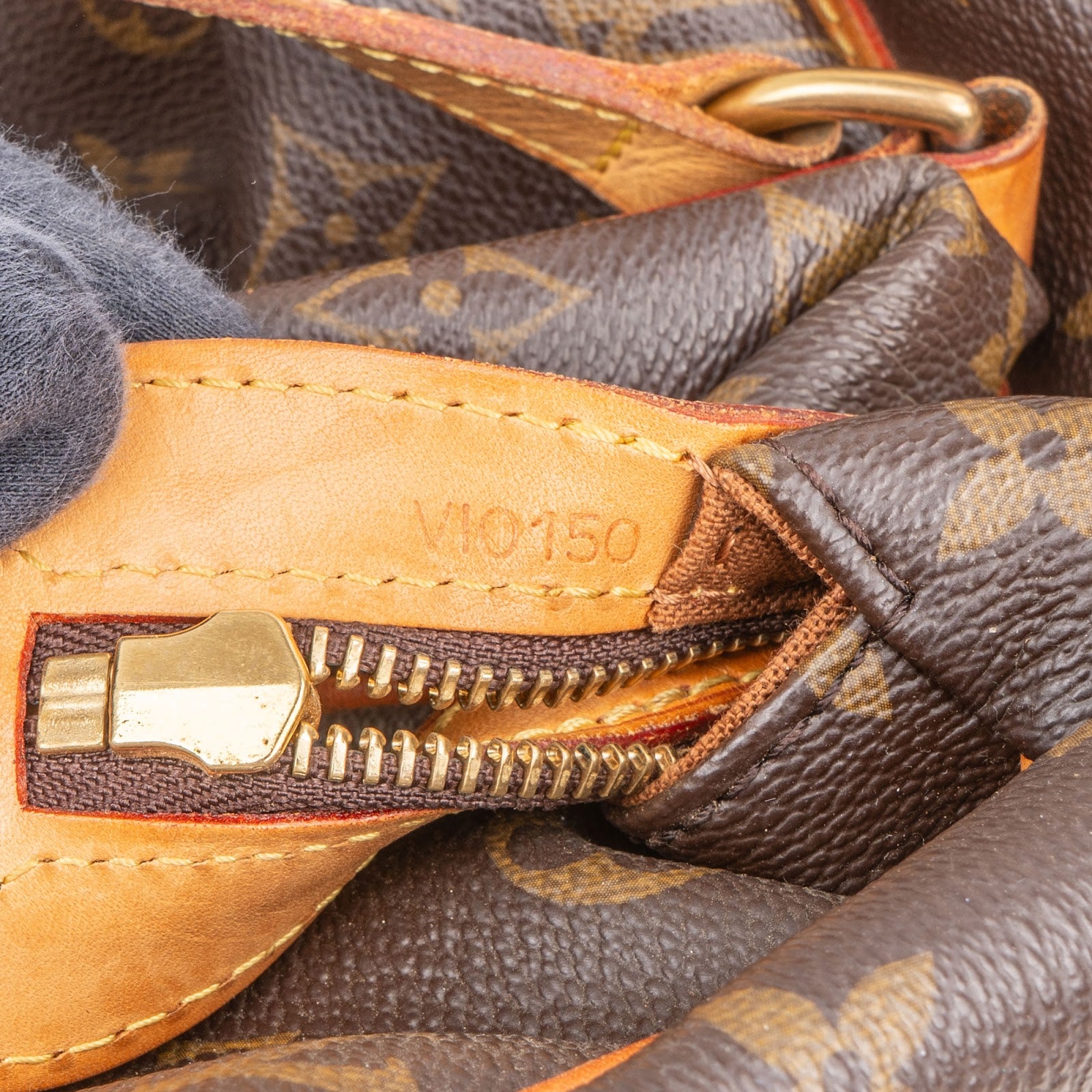 Louis Vuitton Monogram Canvas Stresa PM Shoulder Bag - vintageandkickz