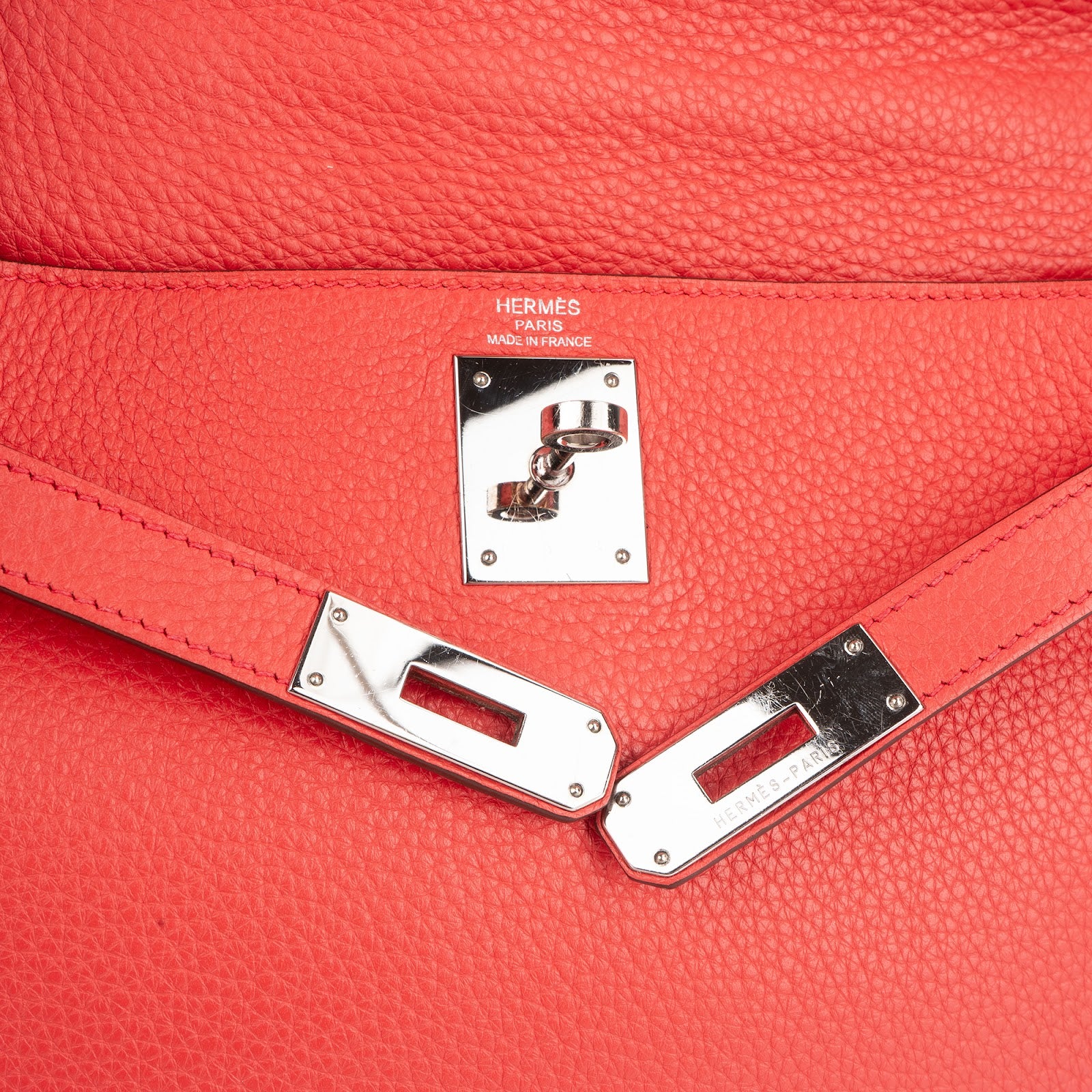 Hermès Rose Togo Kelly 28 Handbag - vintageandkickz