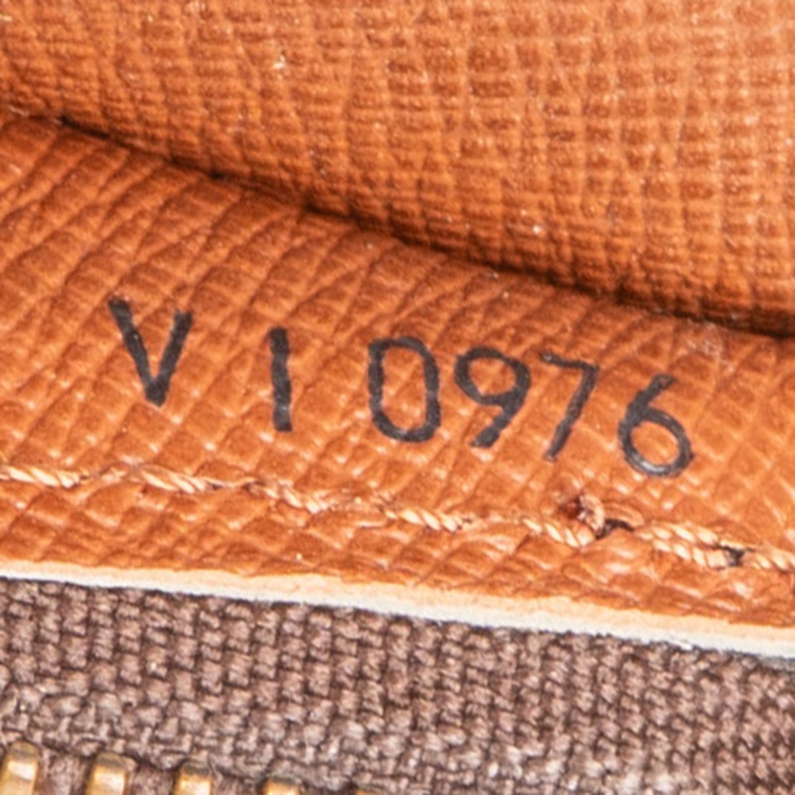 [🔄️B07 / F35] Louis Vuitton Monogram Canvas Luco Shoulder Bag - vintageandkickz