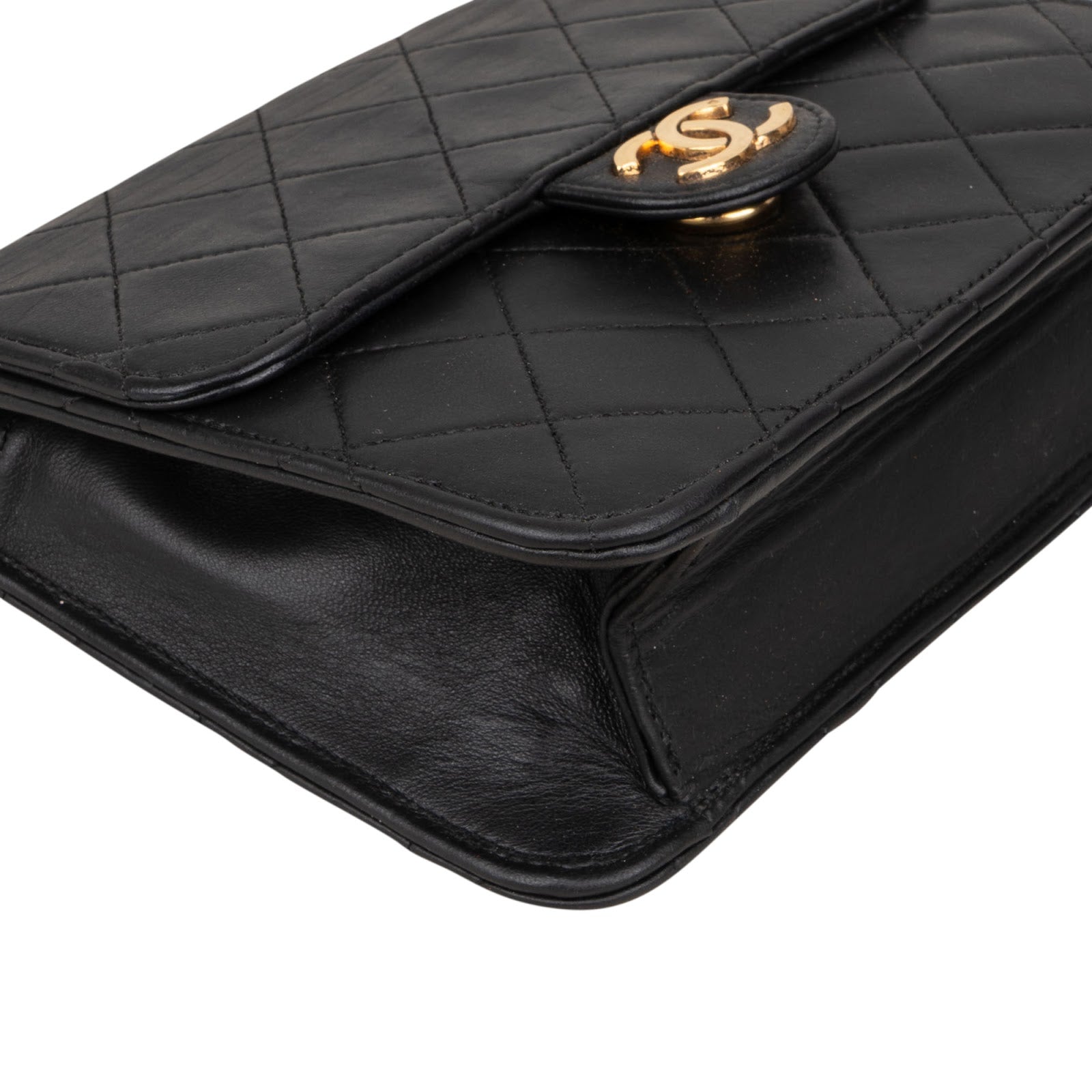 [🔄️B14 / F12] Chanel Quilted Lambskin Medium Single Flap Crossbody Bag - vintageandkickz