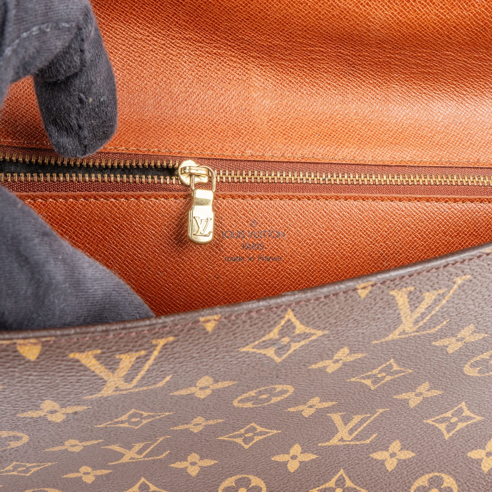Louis Vuitton Monogram Canvas Porte Documents Laptop Clutch - vintageandkickz