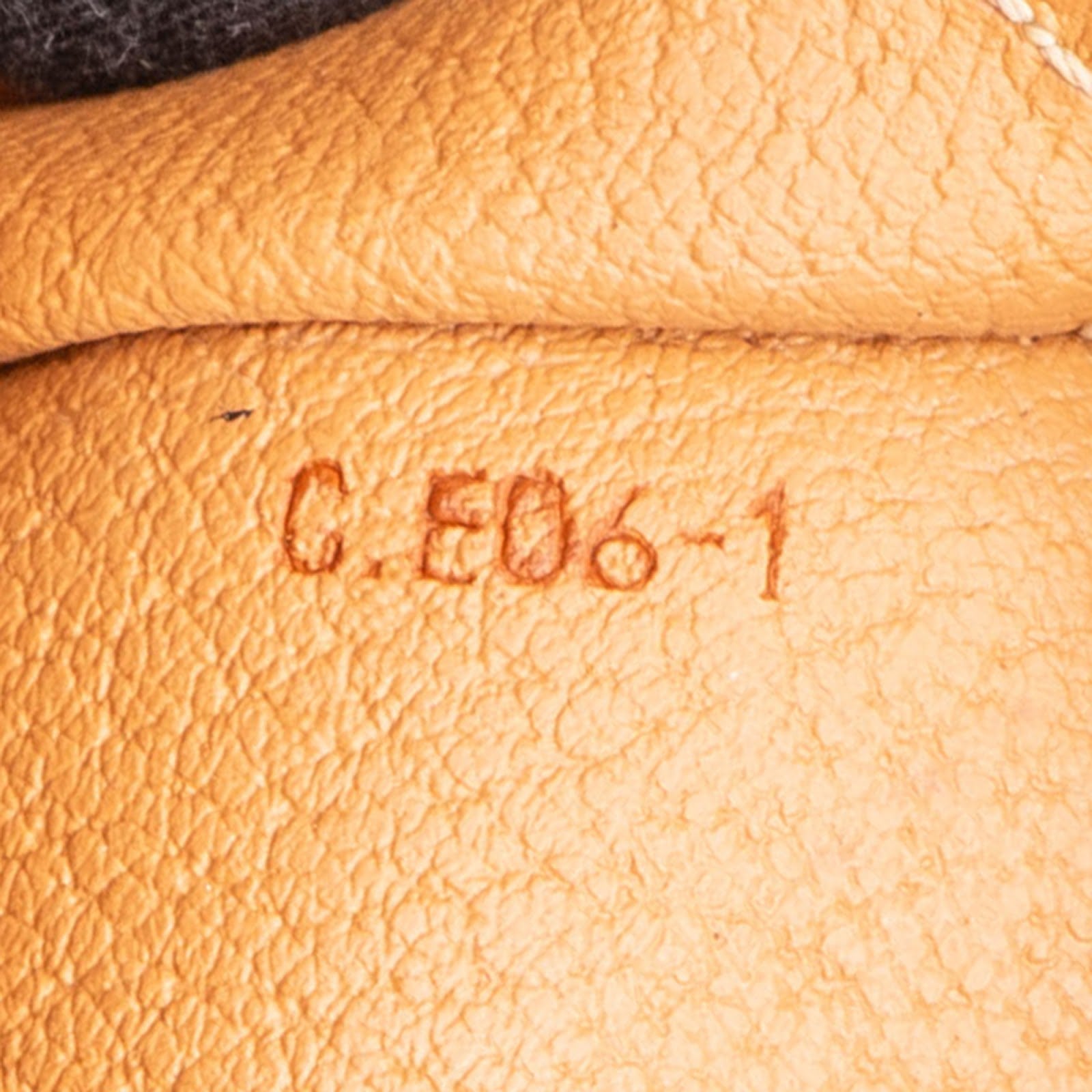 [🔄️B14 / F33] Celine Macadam Canvas Tote Shoulder Bag - vintageandkickz