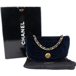 Chanel Chevron Velvet Half Moon Single Flap Crossbody Bag xxverschluss erneuern - vintageandkickz