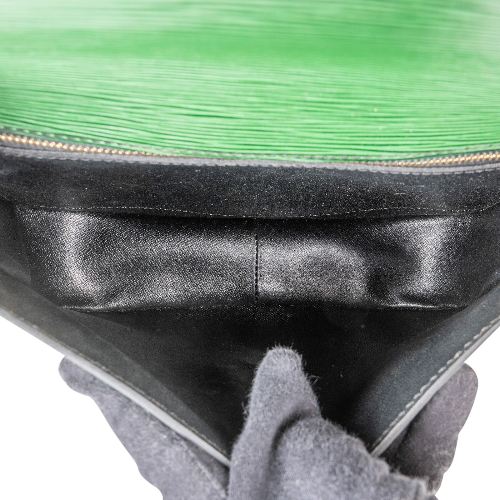 Louis Vuitton Green Epi Leather Saint Cloud GM Crossbody Bag - vintageandkickz