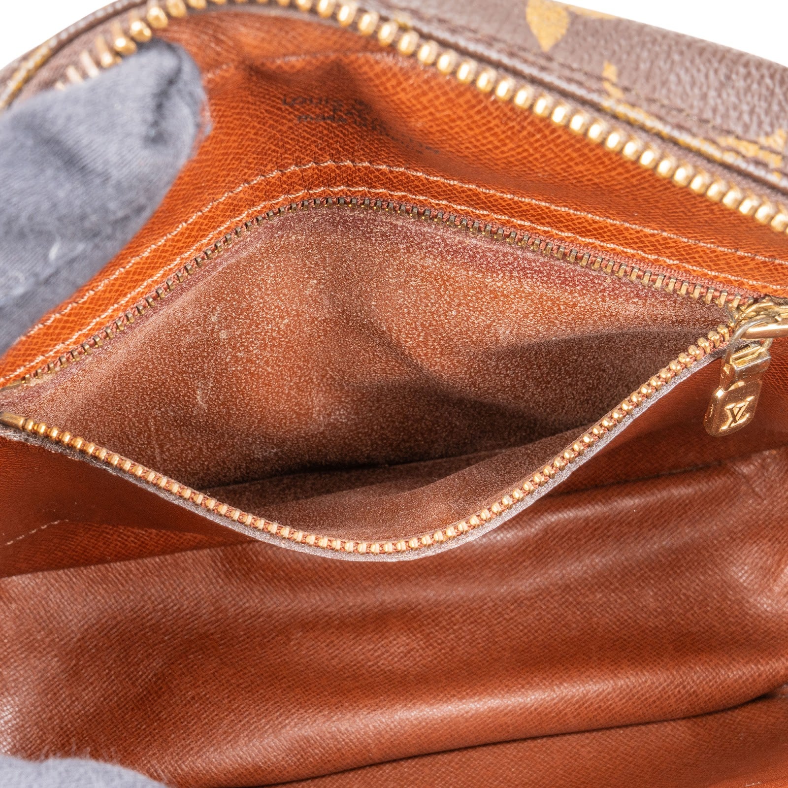 [🔄️B07 / F06] Louis Vuitton Monogram Canvas Blois Handbag - vintageandkickz