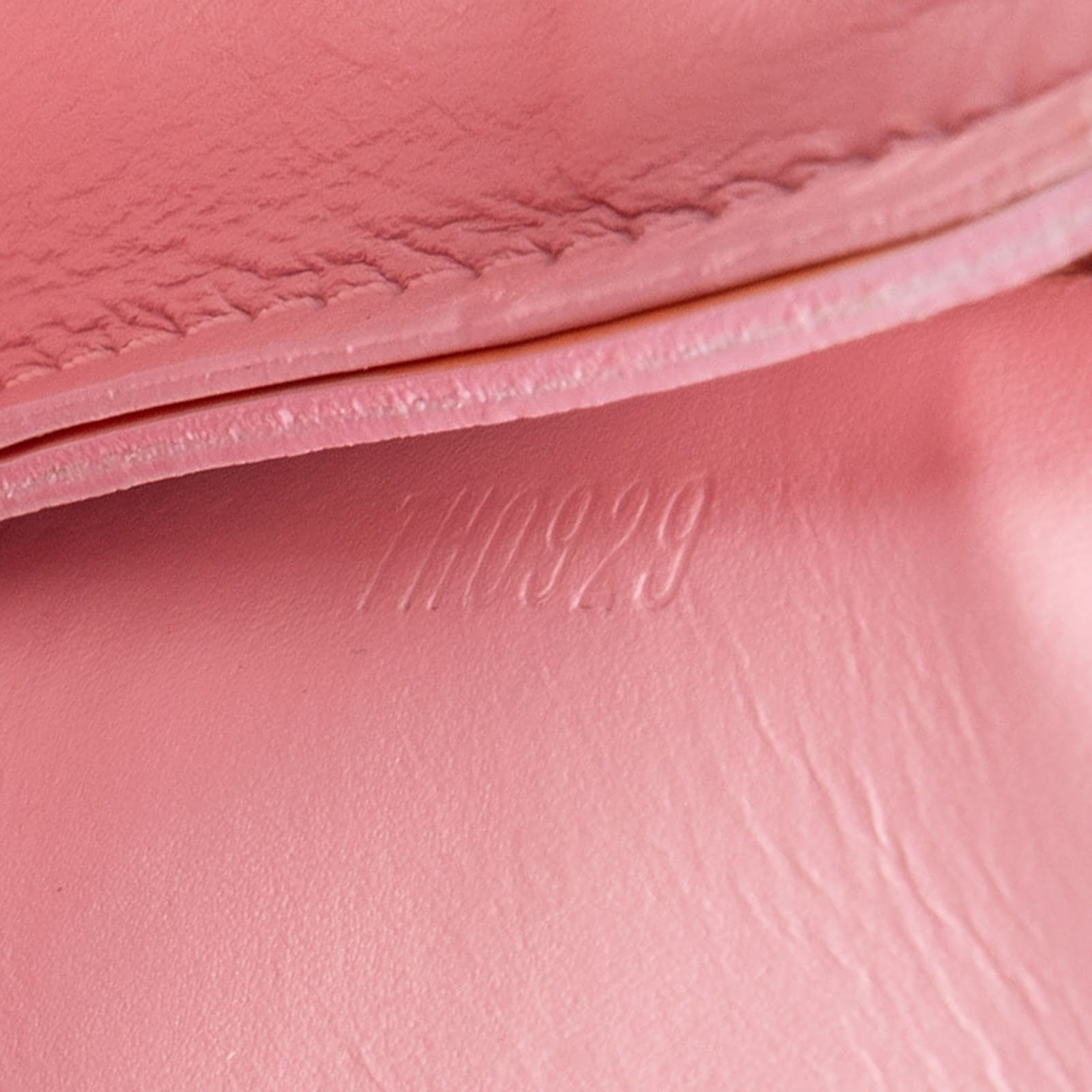 [🔄️B07 / F37] Louis Vuitton Monogram Vernis Lexington Pochette Handbag - vintageandkickz