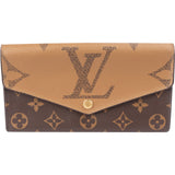 Louis Vuitton Canvas Monogram Giant Reverse Sarah Wallet