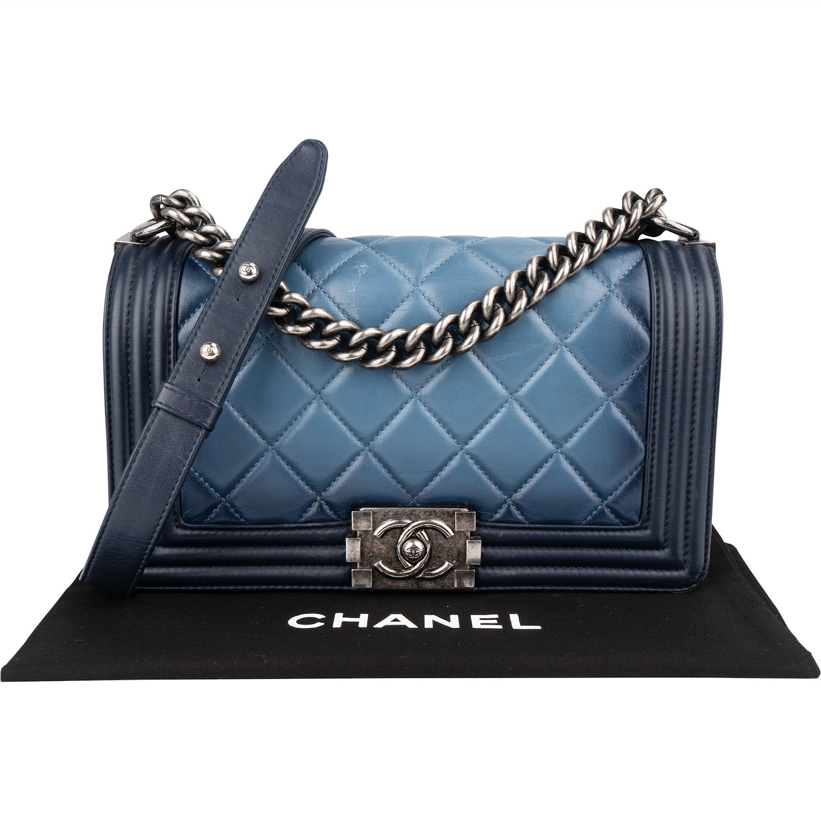 Chanel Quilted Lambskin Boy Single Flap Crossbody Bag xx maße - vintageandkickz