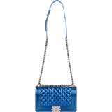 Chanel Quilted Patent Leather Boy Single Flap Crossbody Bag xx flecken auf der Lackleder Klappe? - vintageandkickz