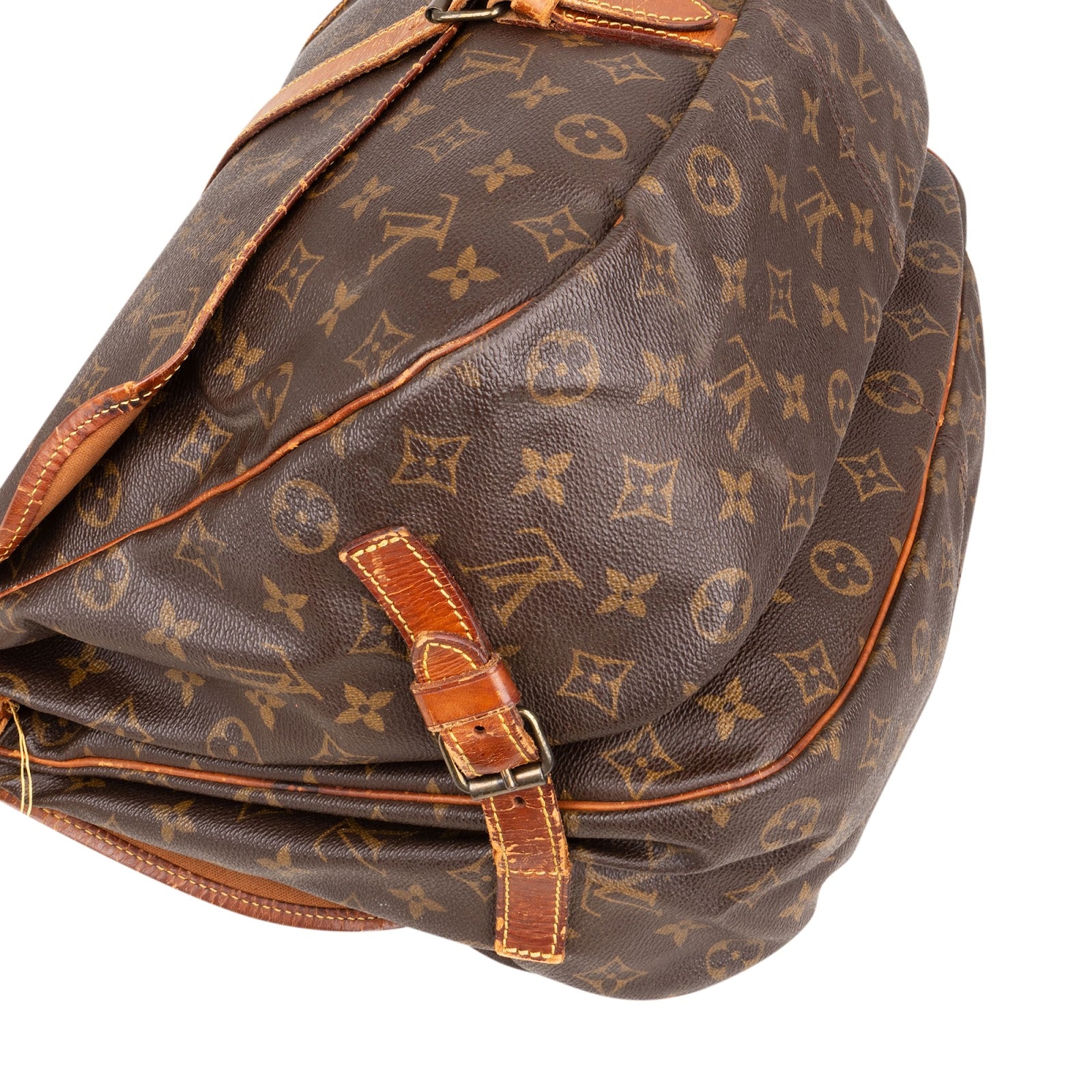 [🔄️B09 / F26] Louis Vuitton Monogram Canvas Saumur 30 Crossbody Bag - vintageandkickz