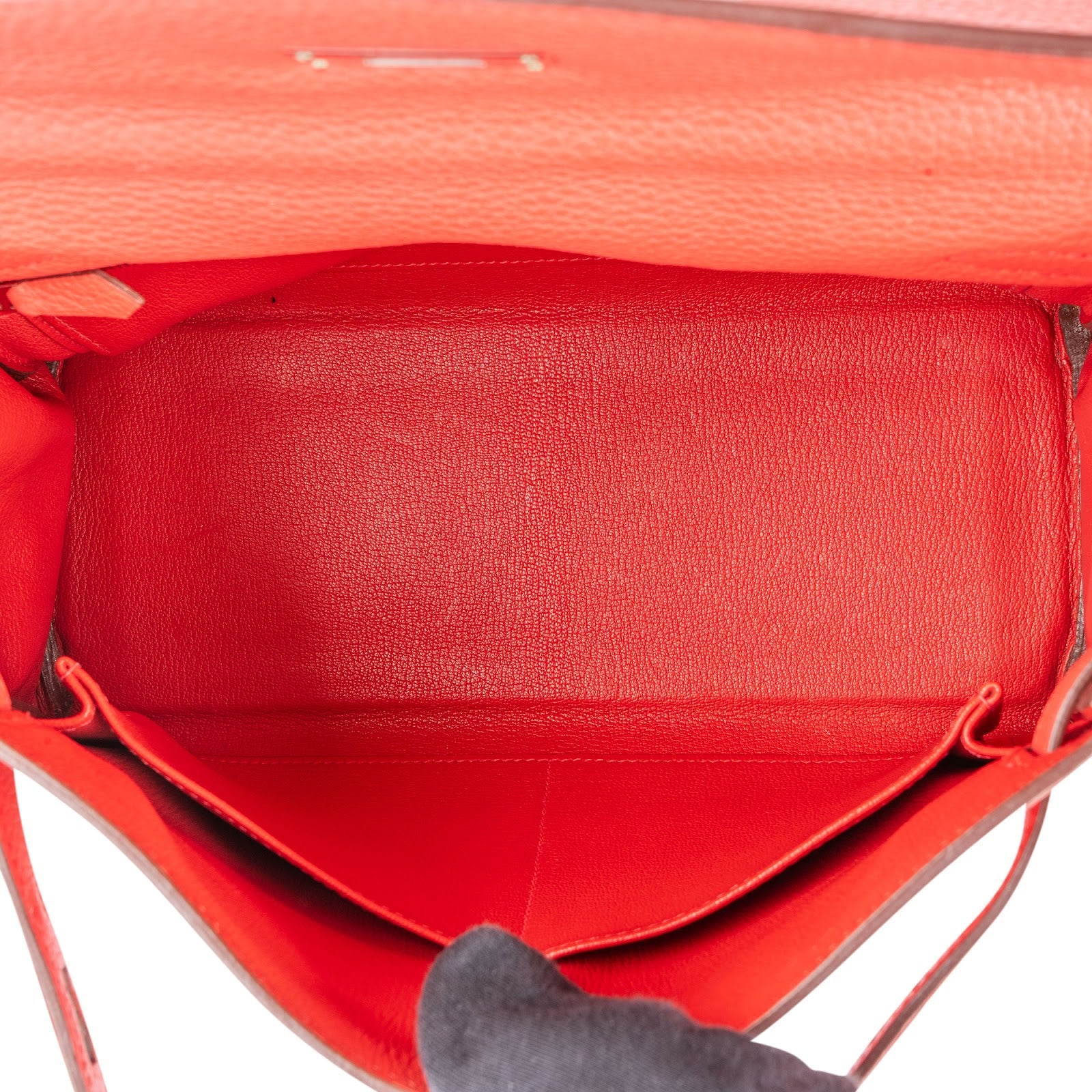 Hermès Rose Togo Kelly 28 Handbag - vintageandkickz