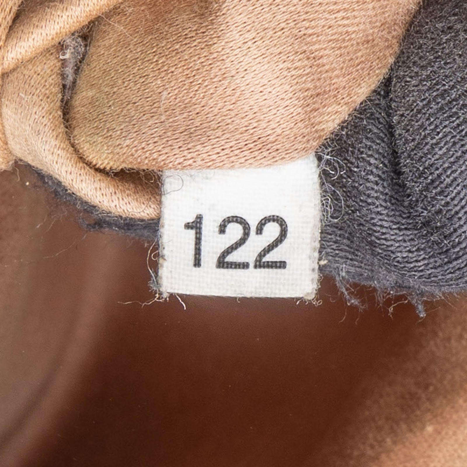 Miu Miu Vitello Lux Handbag - vintageandkickz