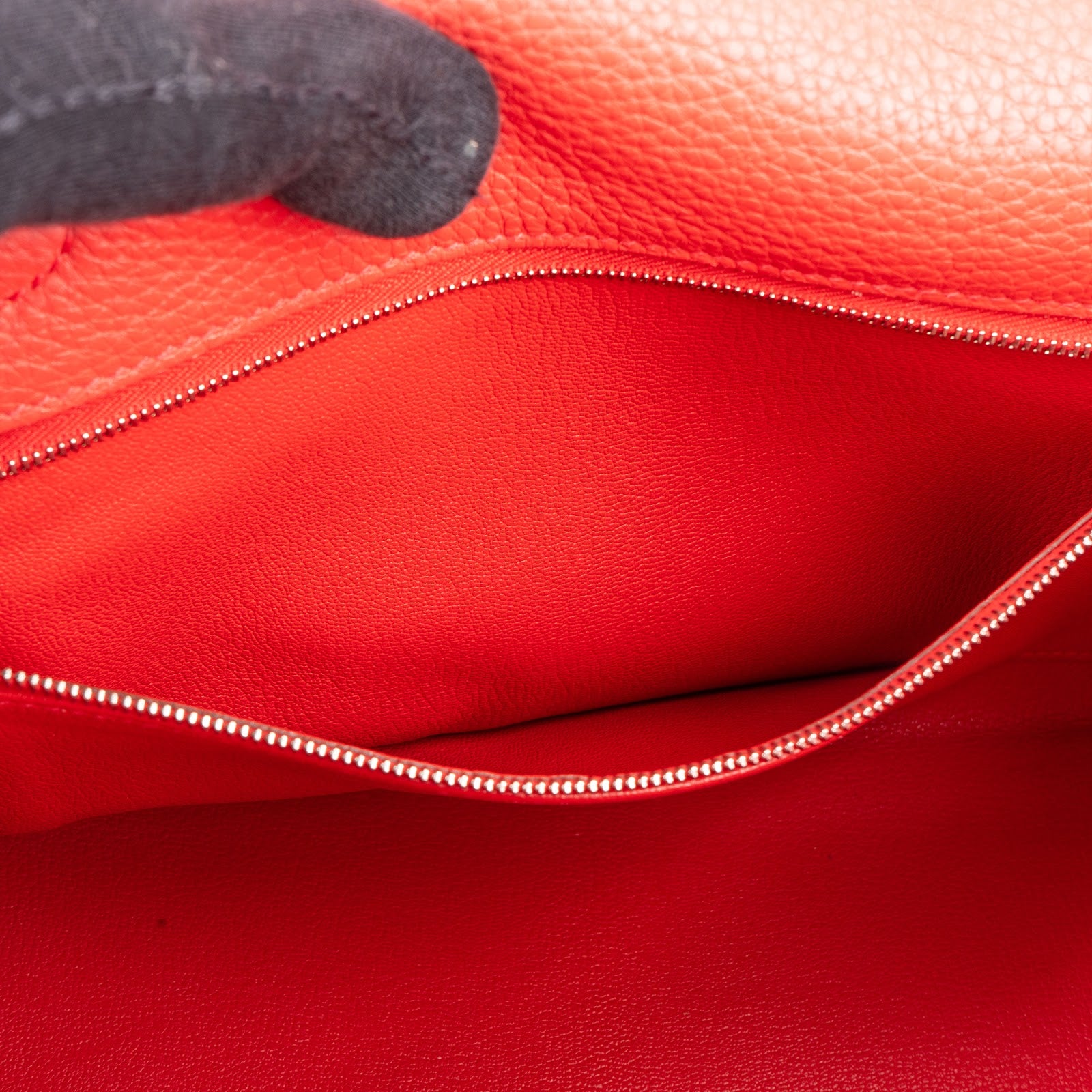 Hermès Rose Togo Kelly 28 Handbag - vintageandkickz