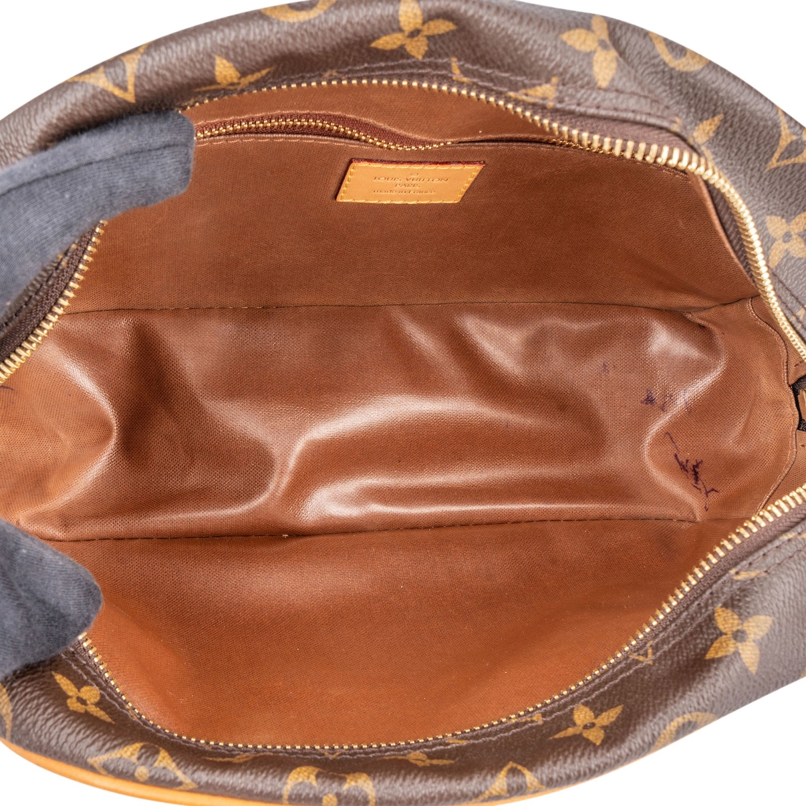 Louis Vuitton Monogram Canvas Toiletry 25 Bag - vintageandkickz