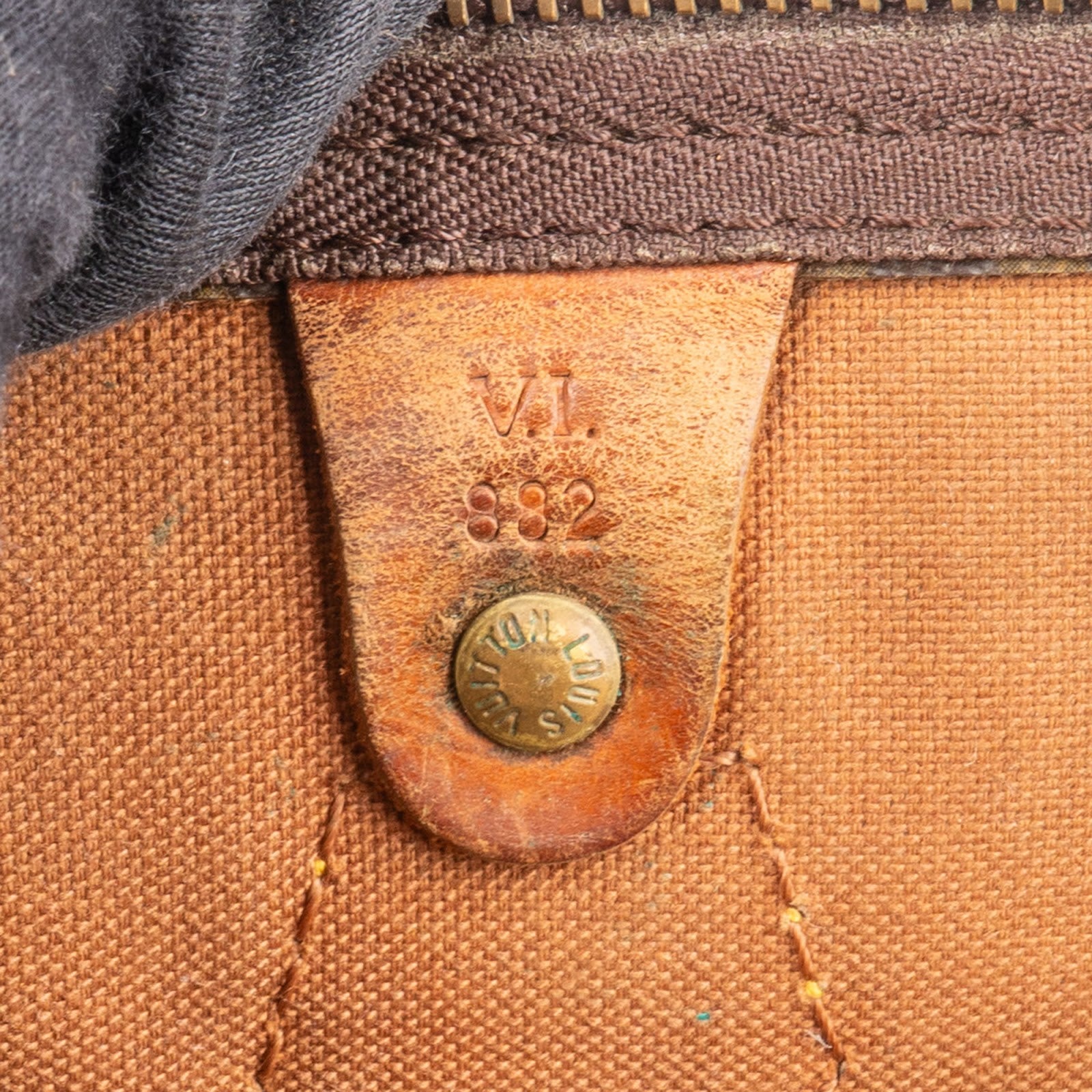 Louis Vuitton Monogram Canvas Speedy 40 Handbag - vintageandkickz