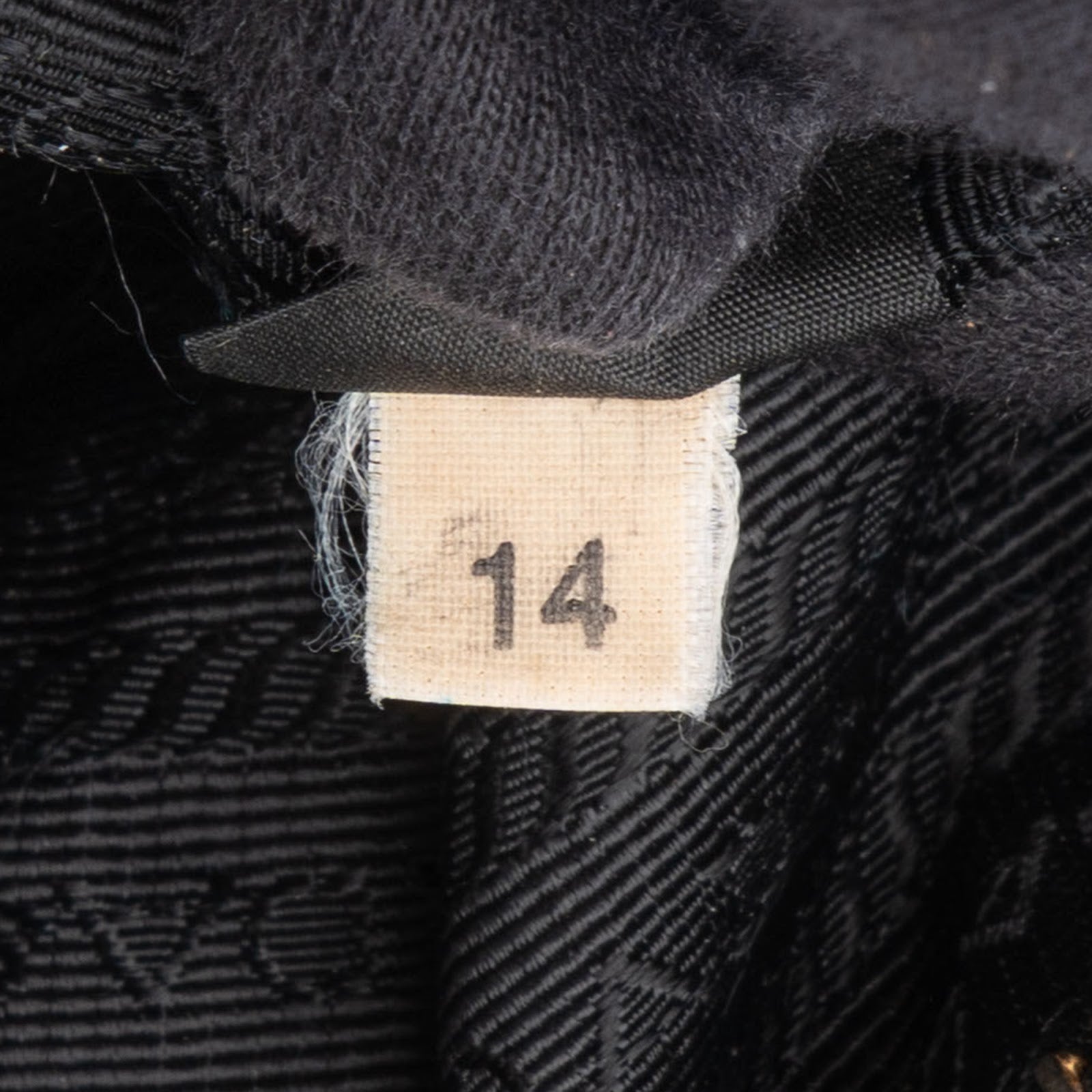 [🔄️B11 / F14] Prada Nappa Leather Gauffre Tote Handbag - vintageandkickz