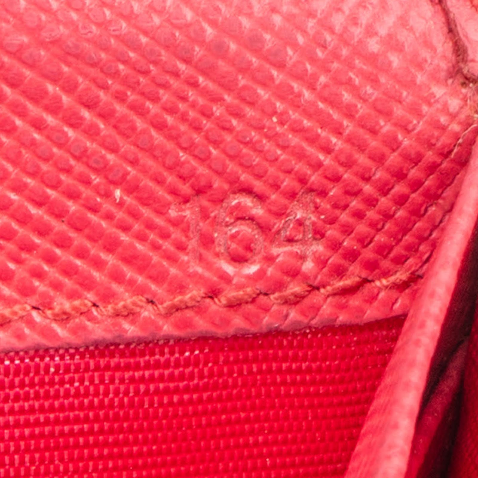 [🔄️B06 / F44] Prada Saffiano Continental Wallet - vintageandkickz