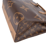 Louis Vuitton Monogram Giant Canvas Onthego MM Handbag