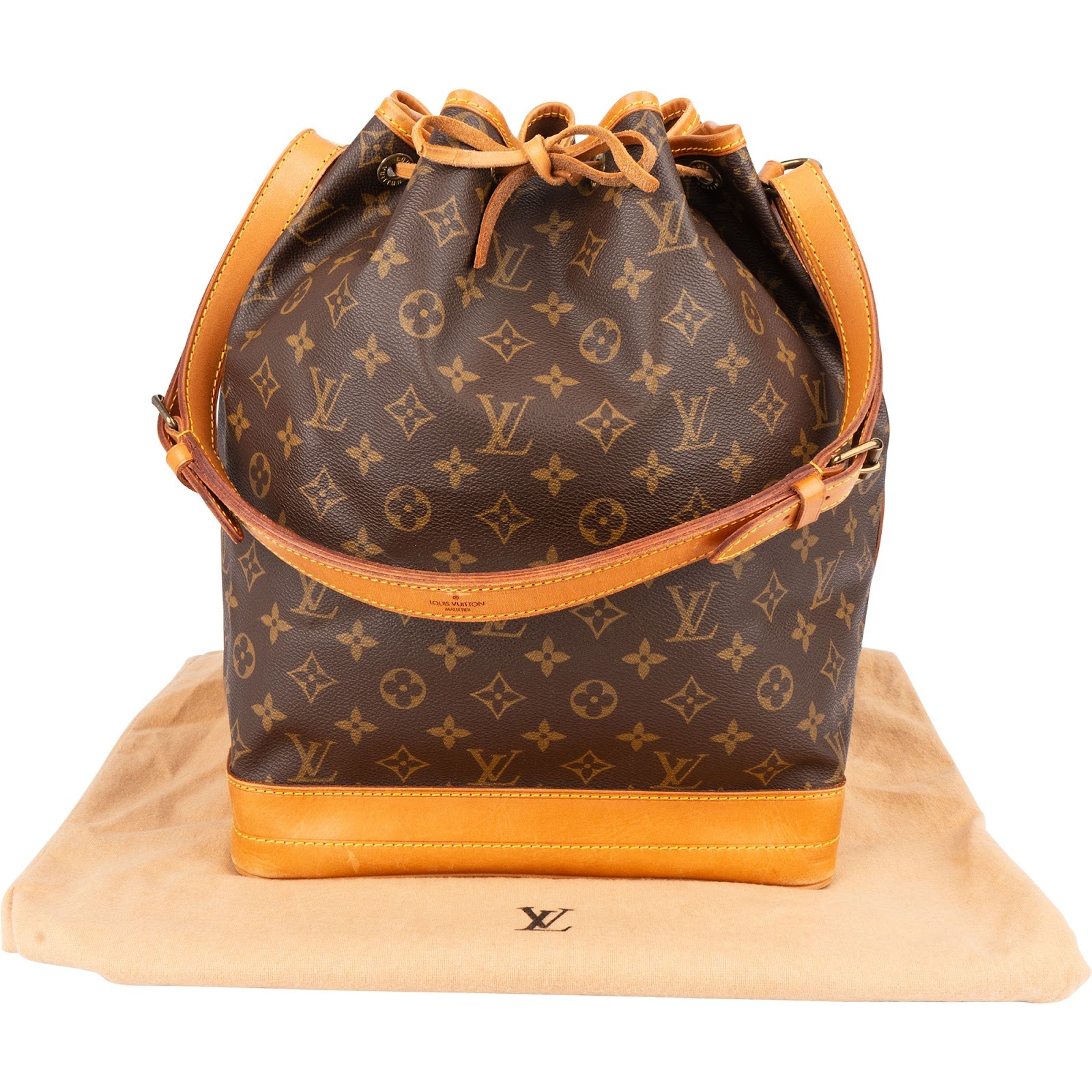 [🔄️B06 / F49] Louis Vuitton Monogram Canvas Sac Noé Grande Shoulder Bag - vintageandkickz