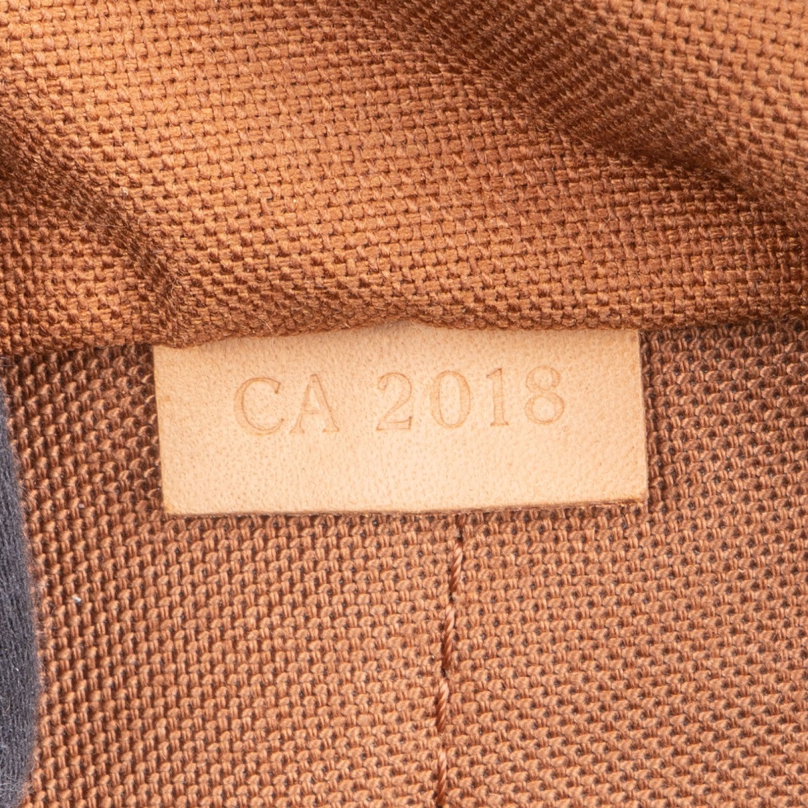 [🔄️B14 / F29] Louis Vuitton Monogram Canvas Montorgueil Handbag - vintageandkickz