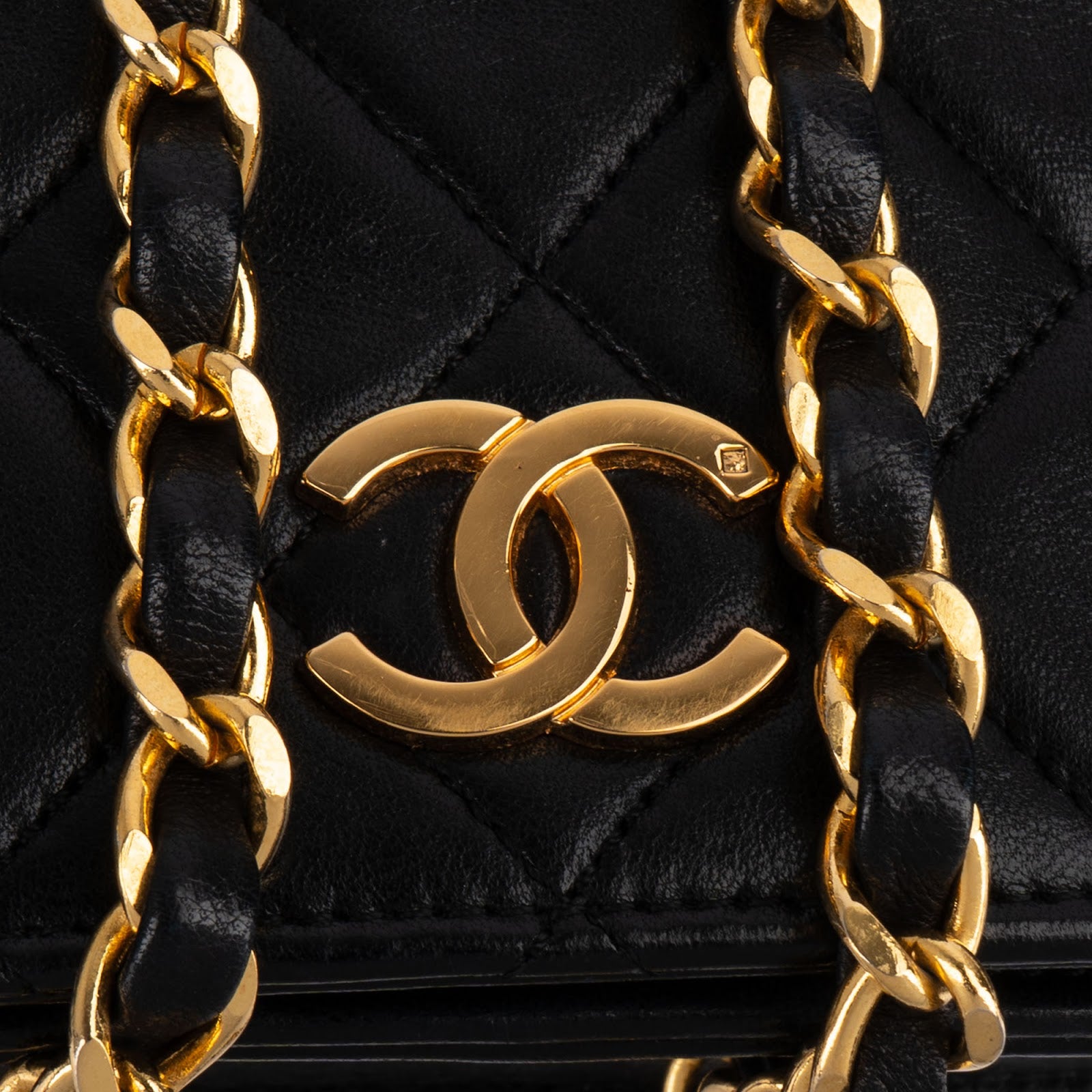 Chanel Quilted Lambskin 24K Gold Single Flap Crossbody Bag - vintageandkickz