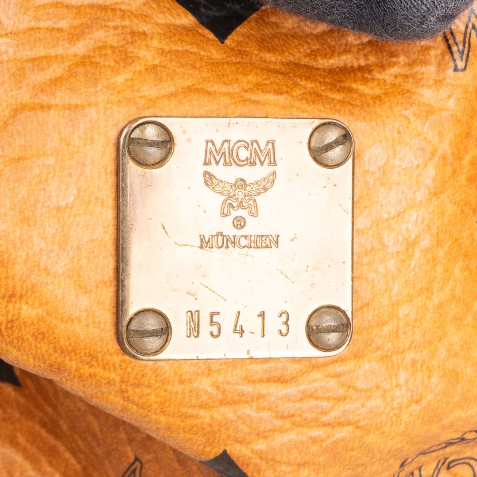 [🔄️B07 / F47] MCM Monogram Visetos Boston Bag Handbag - vintageandkickz