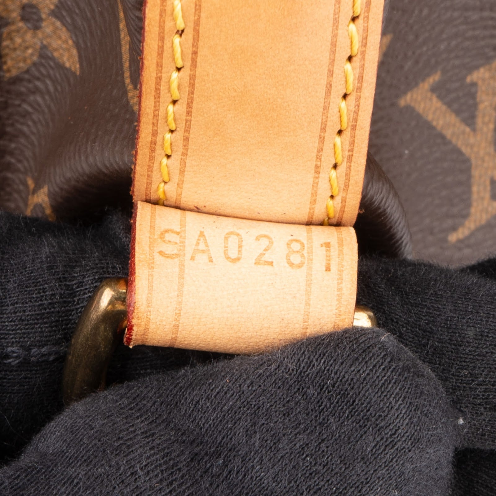 [🔄️B23 / F34] Louis Vuitton Monogram Canvas Sac Noé Grande Crossbody Bag - vintageandkickz