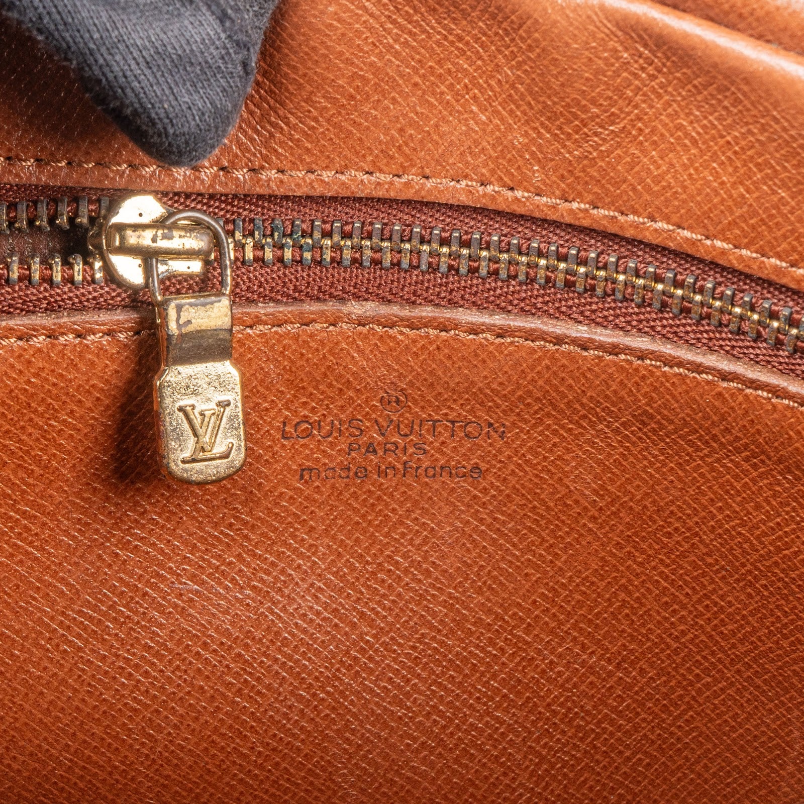 [🔄️B18 / F46] Louis Vuitton Monogram Canvas Jeune Fille Crossbody Bag - vintageandkickz