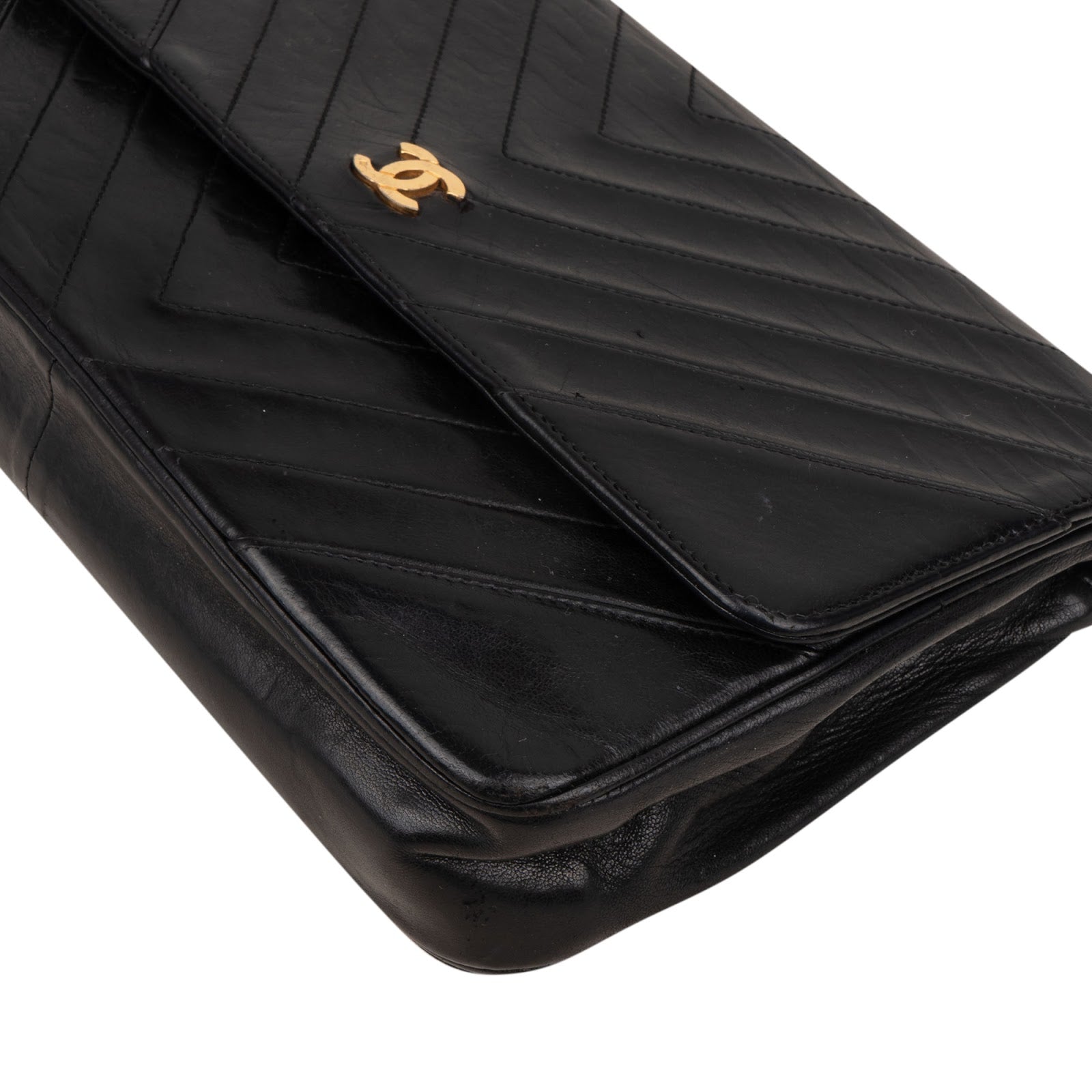 [🔄️B20 / F21] Chanel Lambskin Chevron Single Flap Crossbody Bag - vintageandkickz