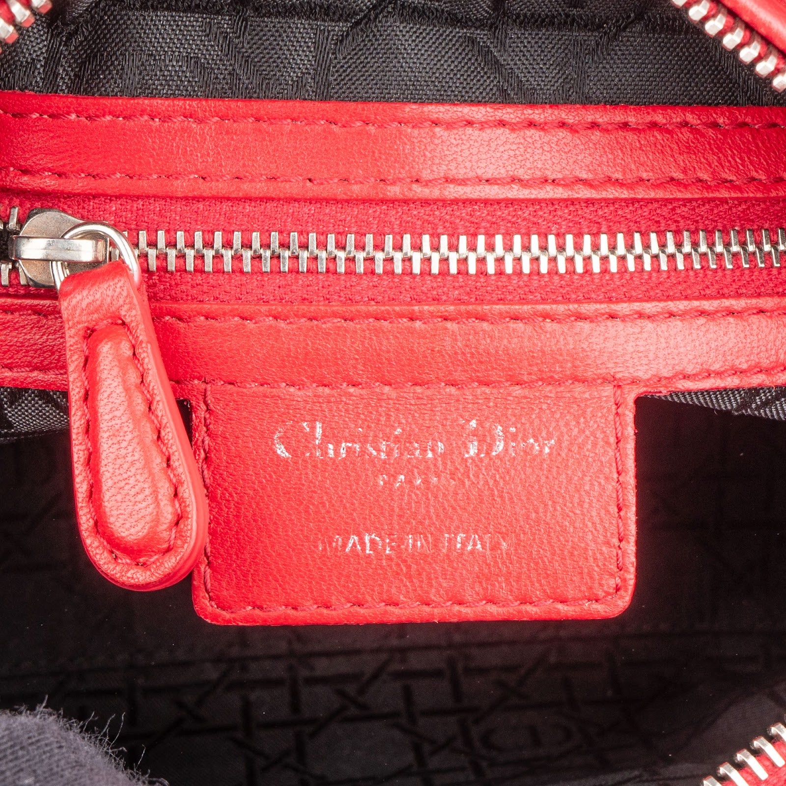 Christian Dior Quilted Leather Lady Dior Handbag xx aufgefrischt passt? - vintageandkickz
