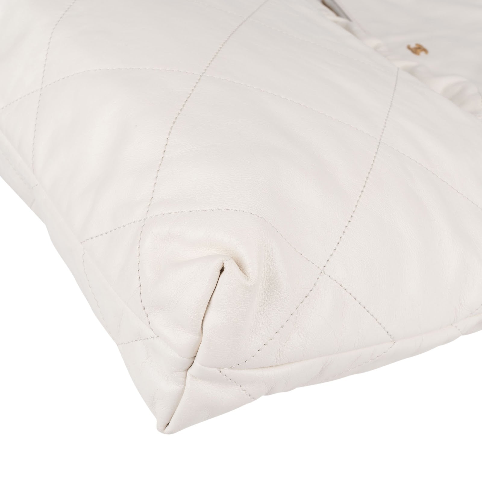 Chanel 22 White Quilted Lambskin Hobo Shoulder Bag - vintageandkickz
