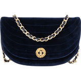 Chanel Chevron Velvet Half Moon Single Flap Crossbody Bag xxverschluss erneuern - vintageandkickz