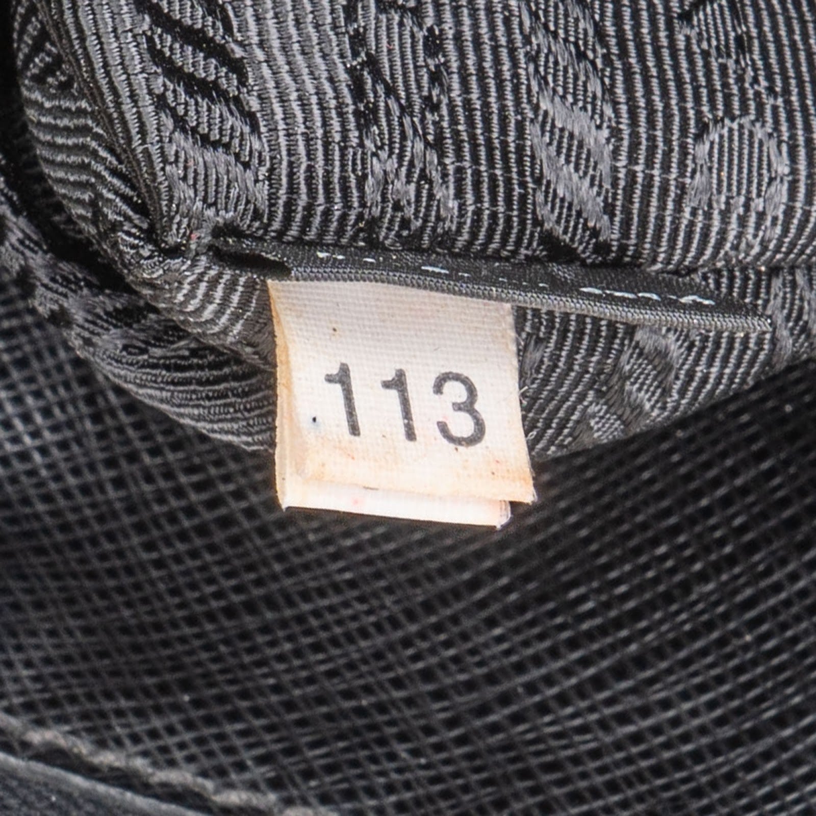 Prada Saffiano Leather Galleria Handbag - vintageandkickz