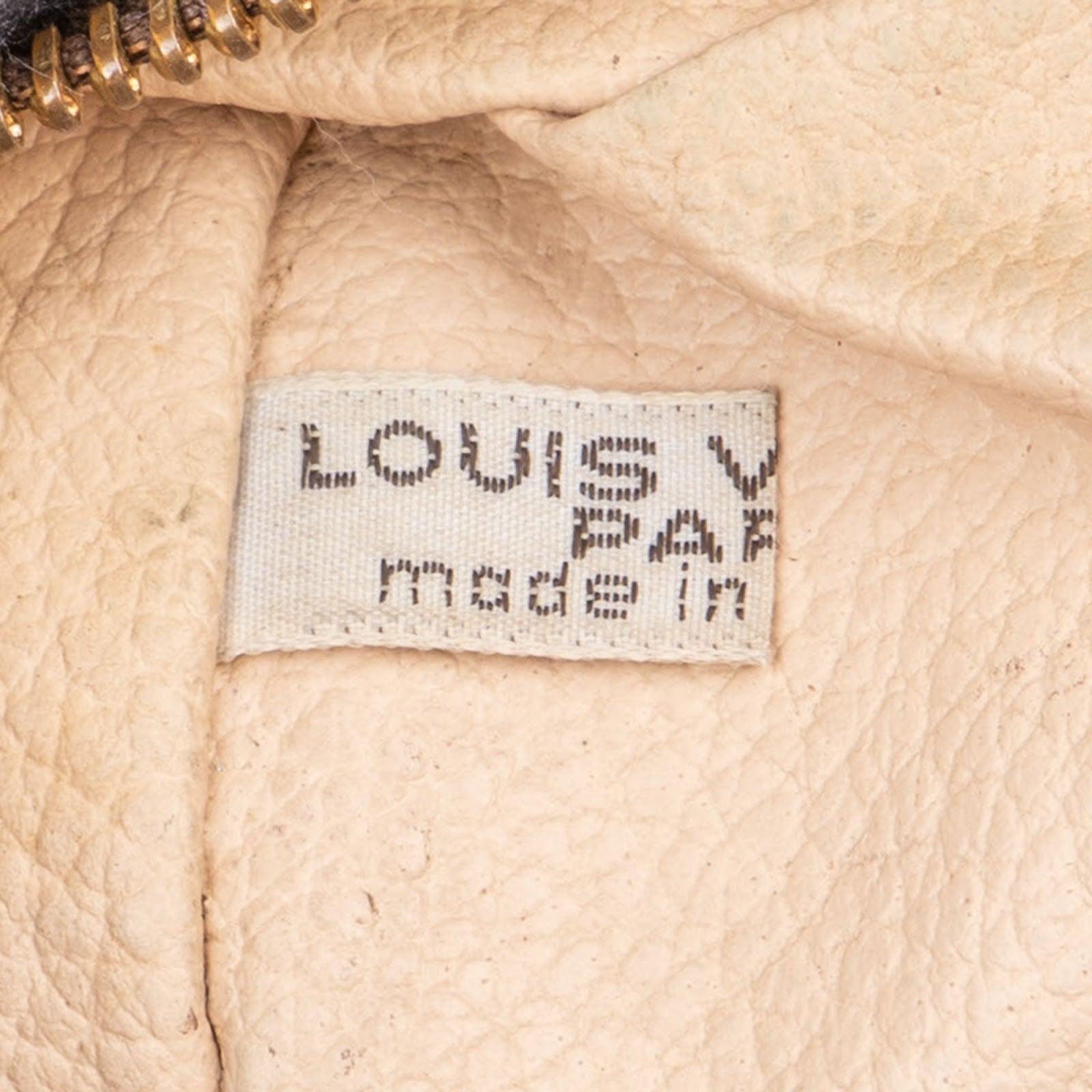 Louis Vuitton Monogram Canvas Trousse Toilette 28 Clutch - vintageandkickz